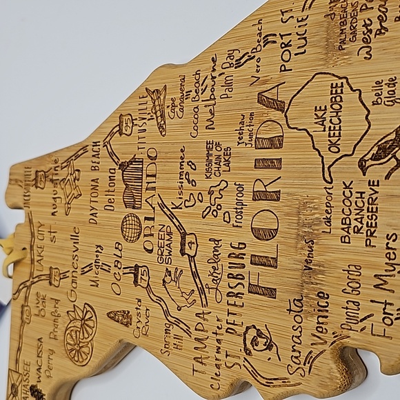 NEW Totally Bamboo Shaped State of Florida Wooden Cutting Board Charcuterie Gift - Picture 4 of 7